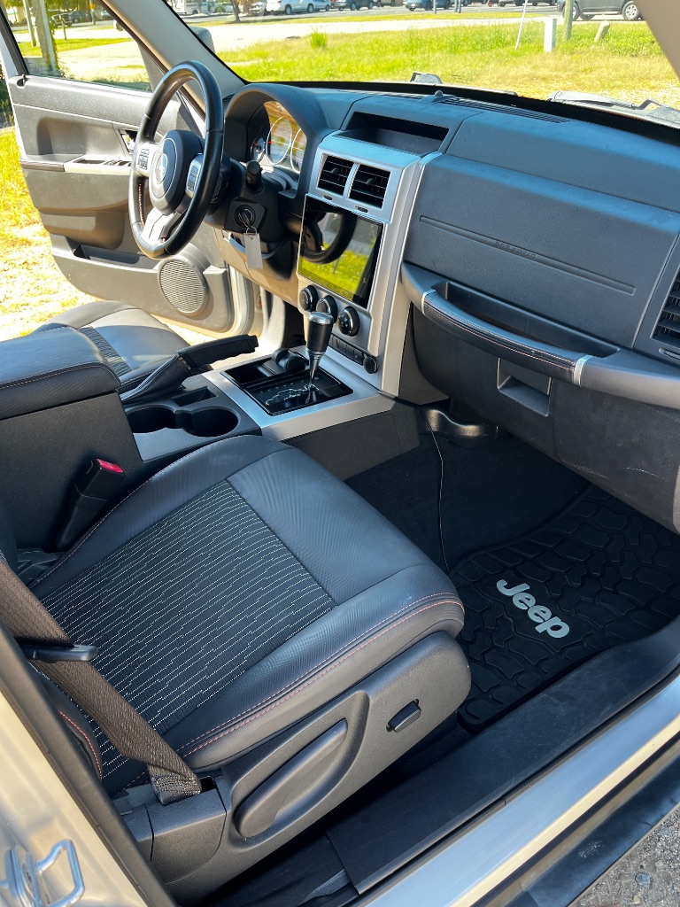 2012 Jeep Liberty - $9,900