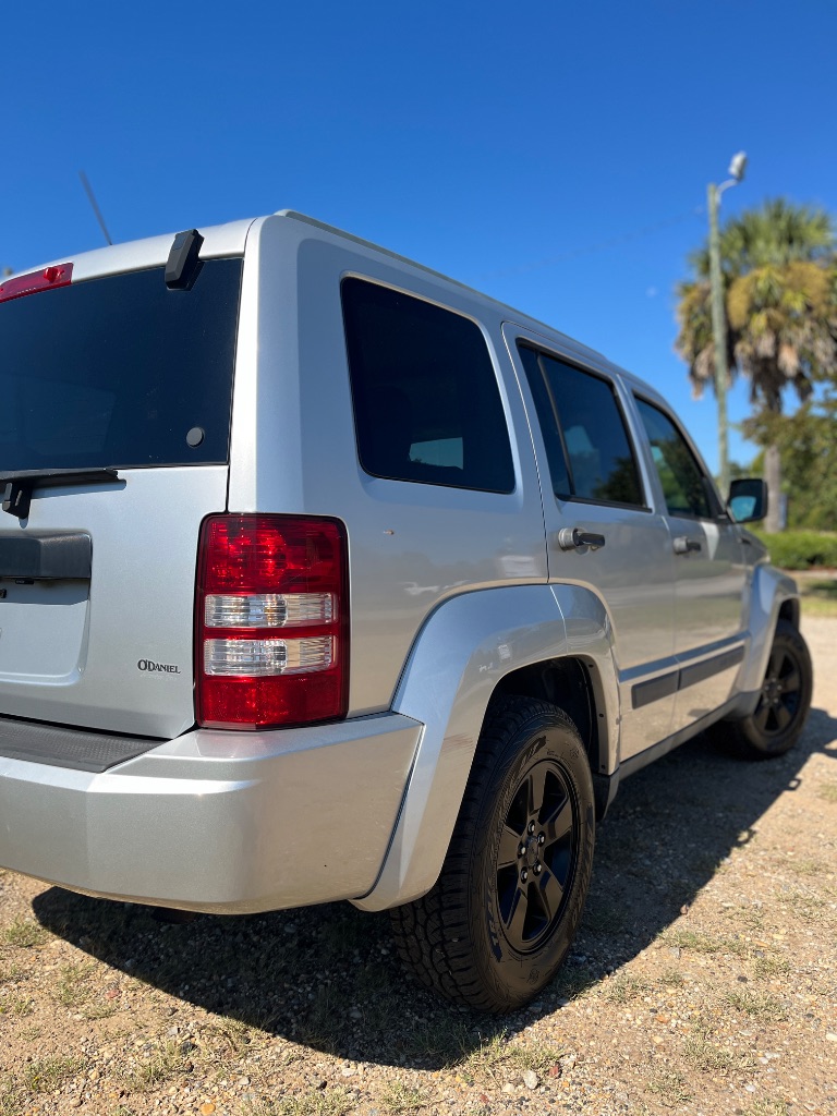 2012 Jeep Liberty - $9,900