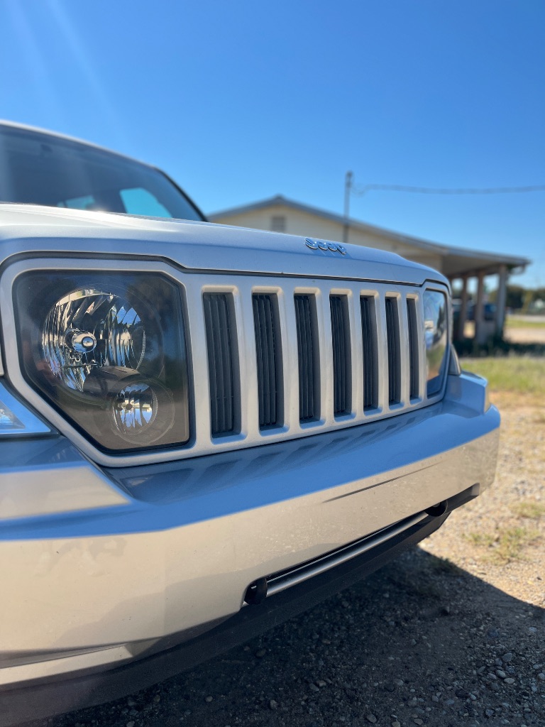 2012 Jeep Liberty - $9,900