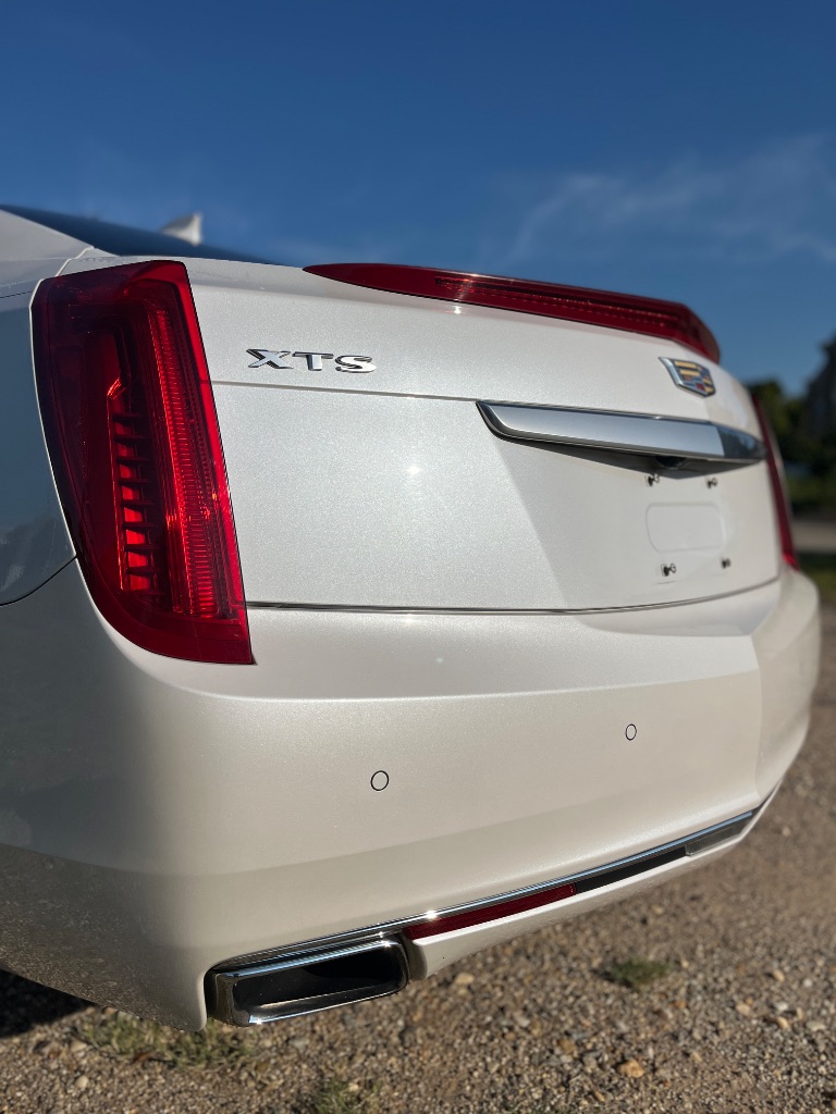 2017 Cadillac XTS - $10,900