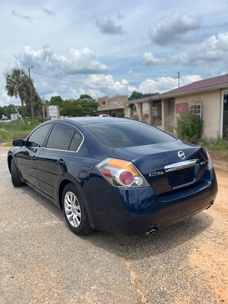 2012 Nissan Altima - $8,900