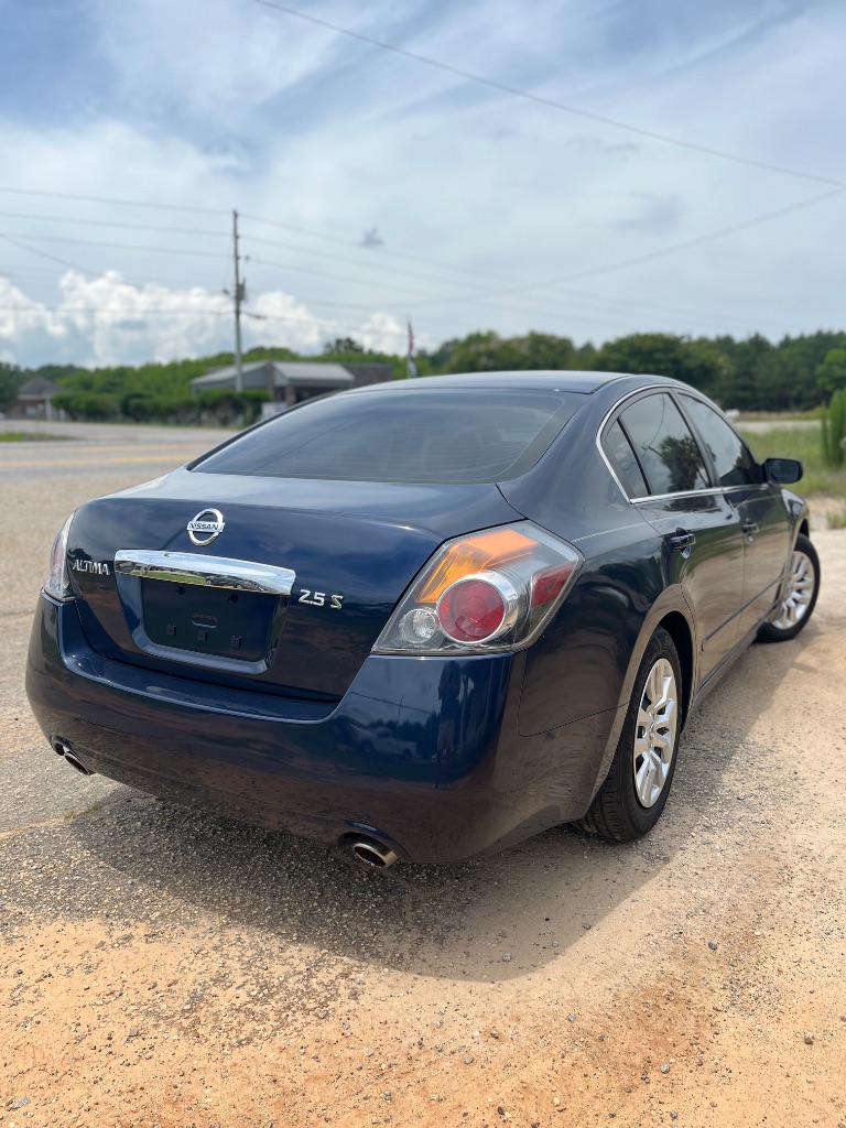 2012 Nissan Altima - $8,900