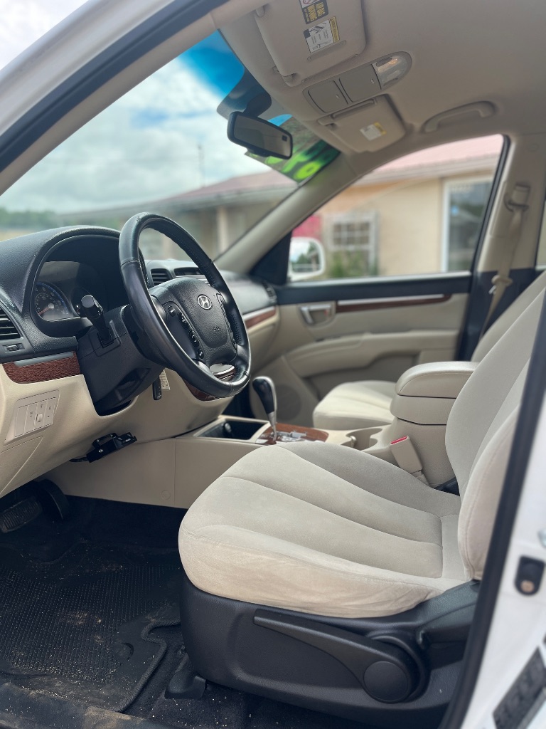 2008 Hyundai Santa Fe - $8,900