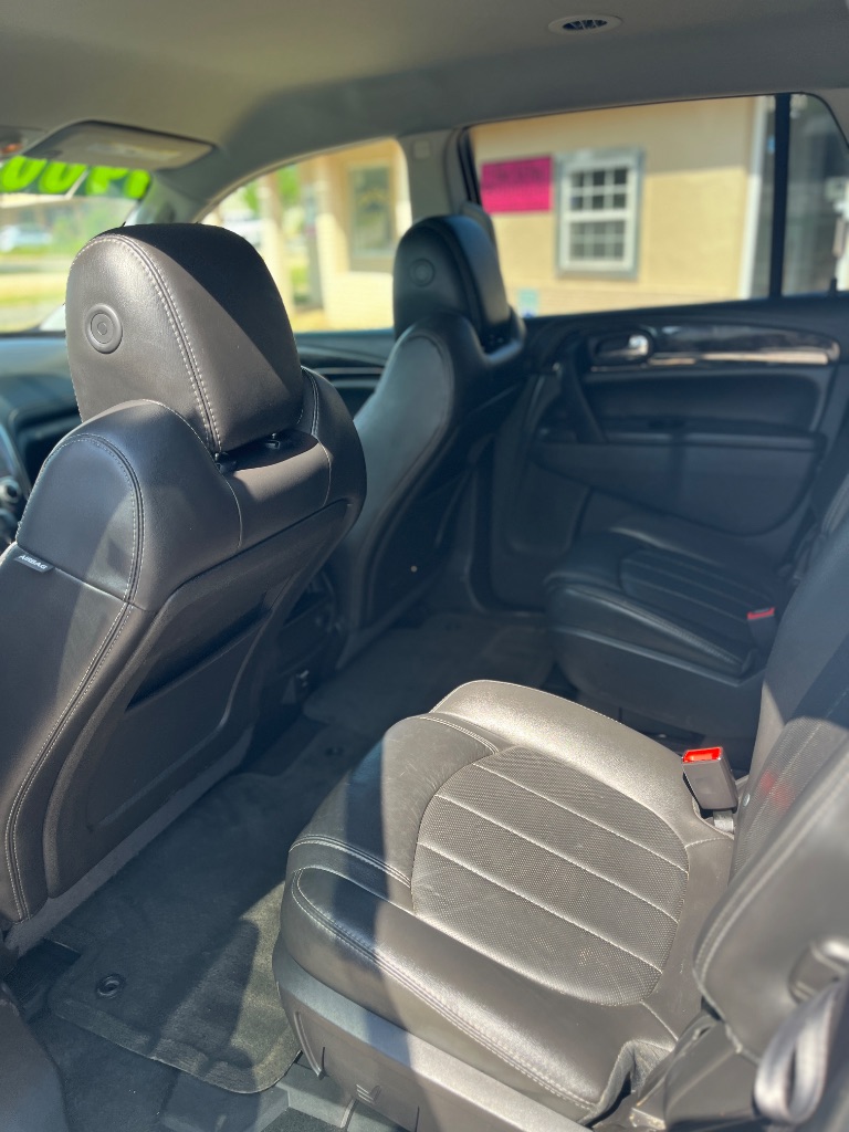 2016 Buick Enclave - $9,900