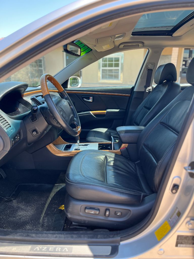 2008 Hyundai Azera - $8,900