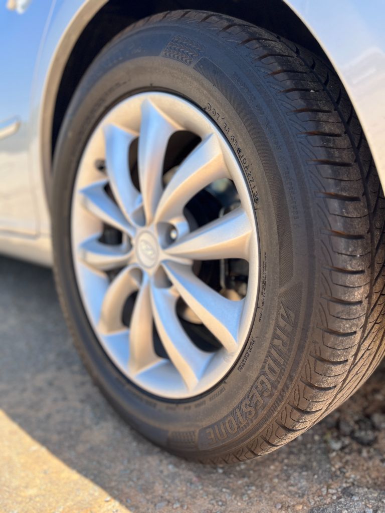 2008 Hyundai Azera - $8,900