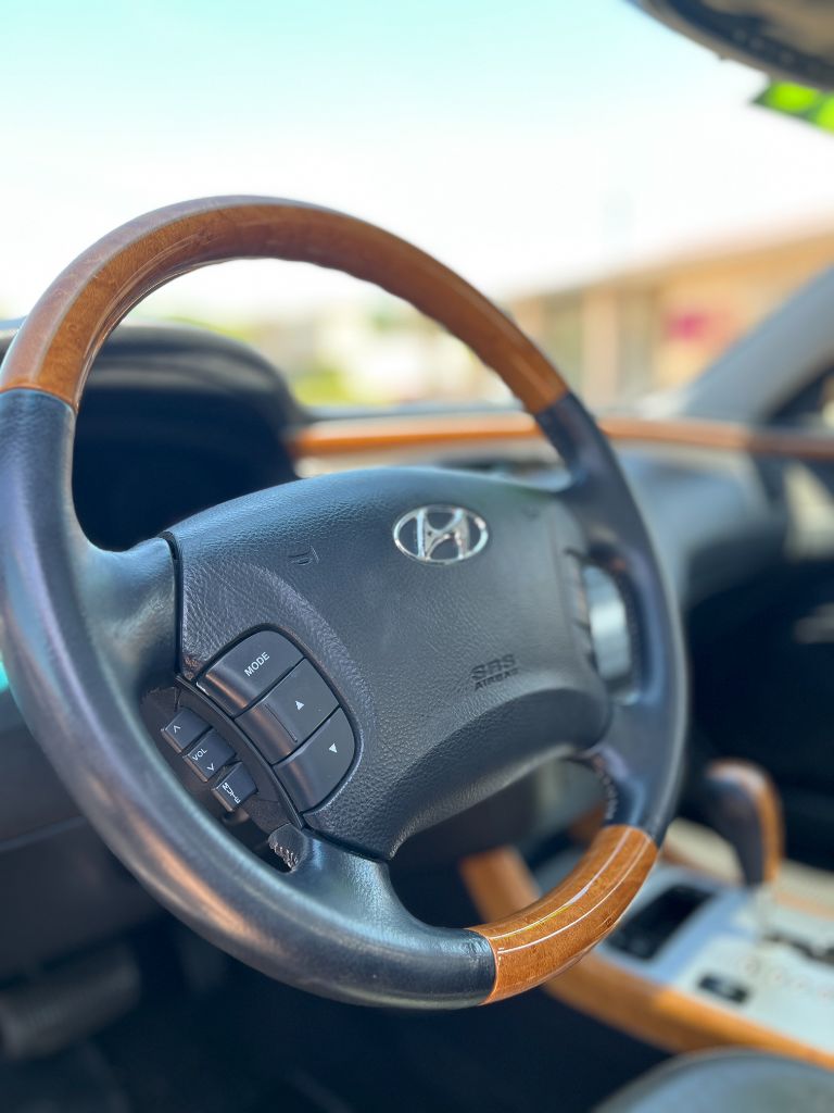 2008 Hyundai Azera - $8,900