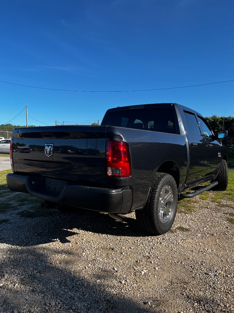 2014 Ram 1500 - $9,900
