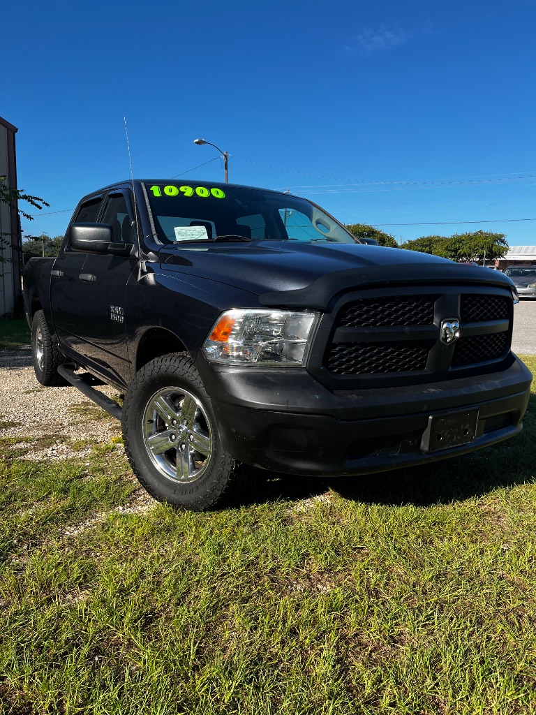 2014 Ram 1500 - $9,900