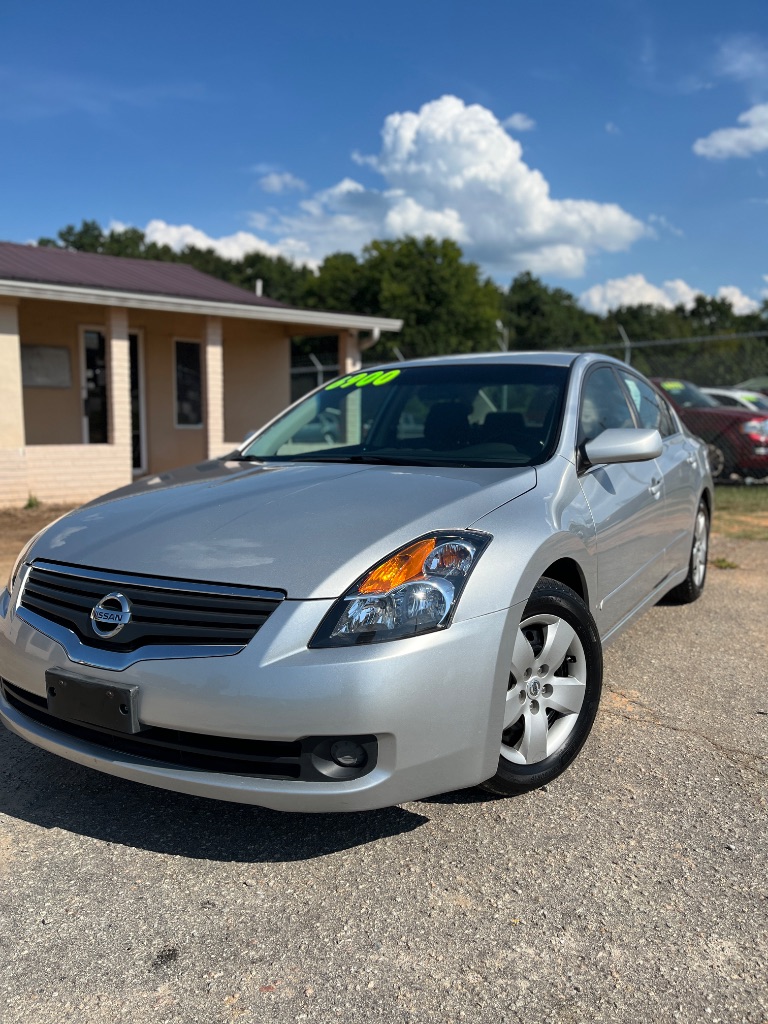 2007 Nissan Altima - $6,900