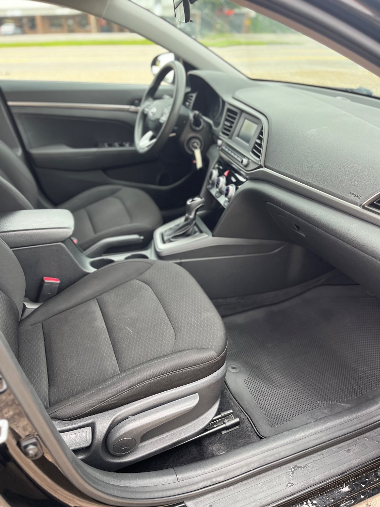 2019 Hyundai Elantra - $10,900