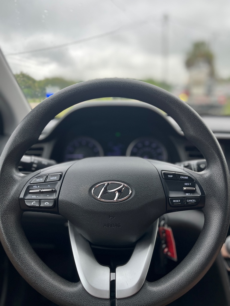 2019 Hyundai Elantra - $10,900