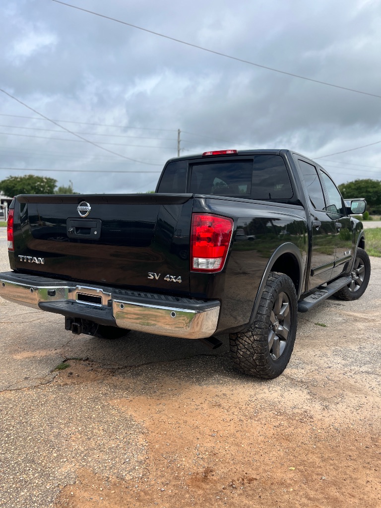 2015 Nissan Titan - $11,900