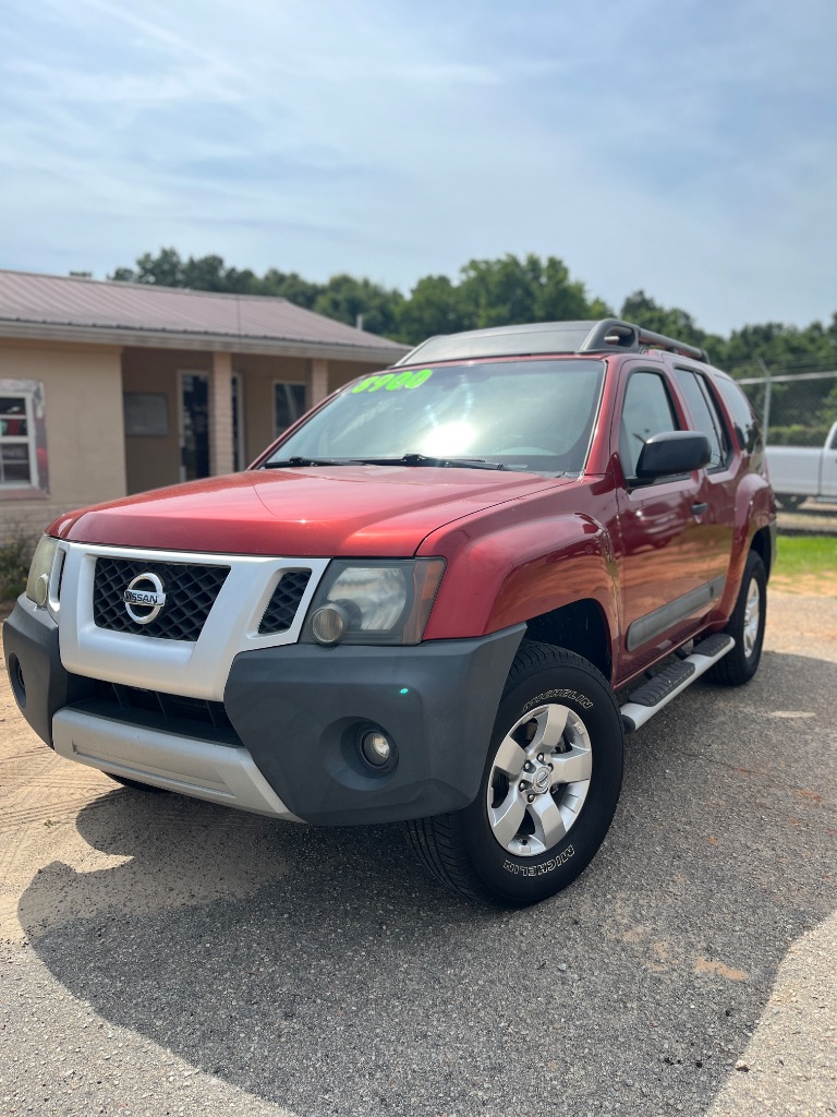 2012 Nissan Xterra - $8,900
