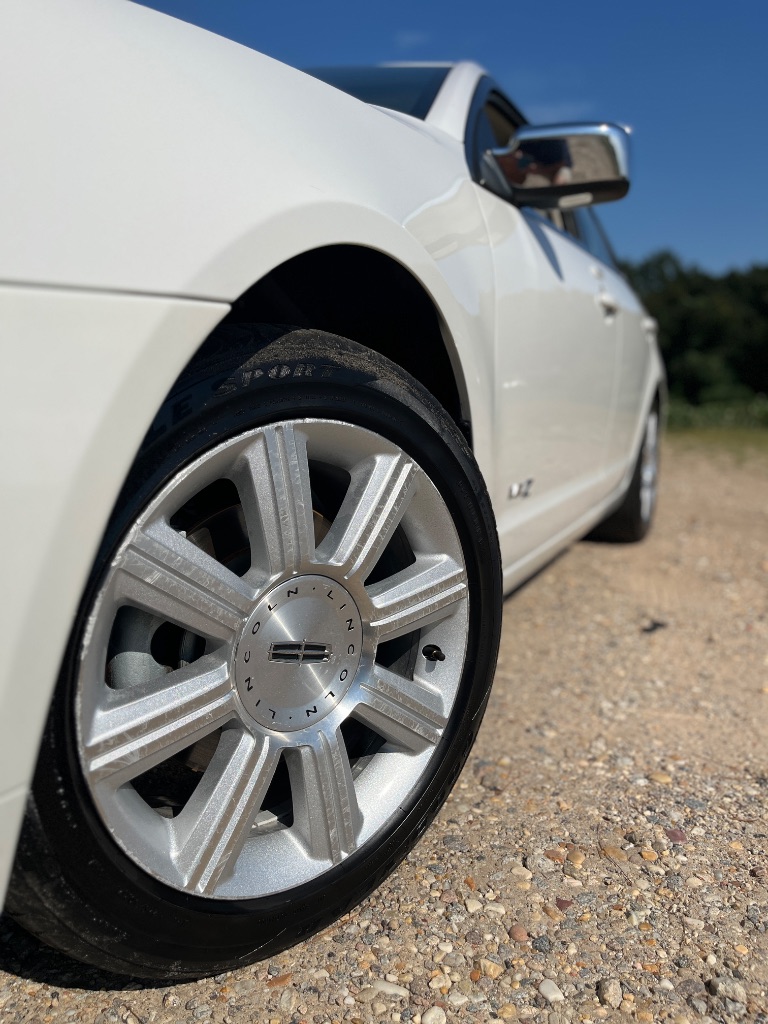 2008 Lincoln MKZ - $7,900