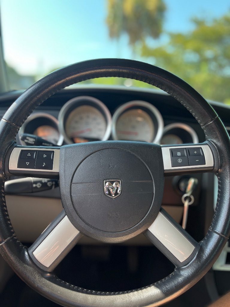2007 Dodge Charger - $10,900