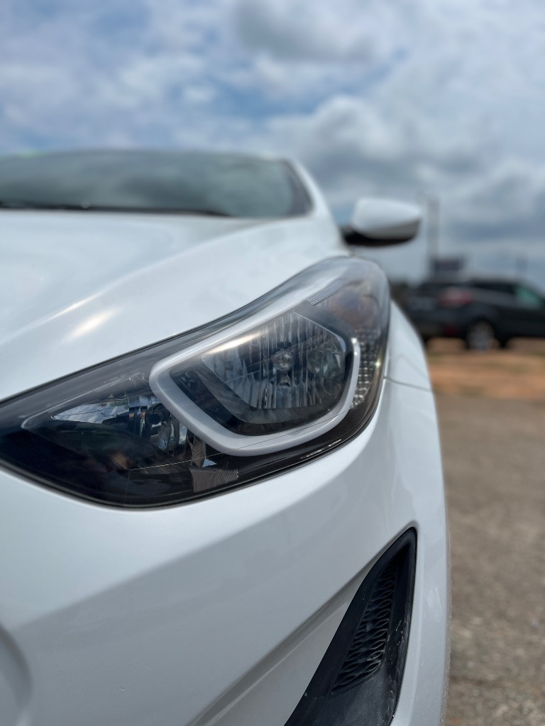 2016 Hyundai Elantra - $8,900