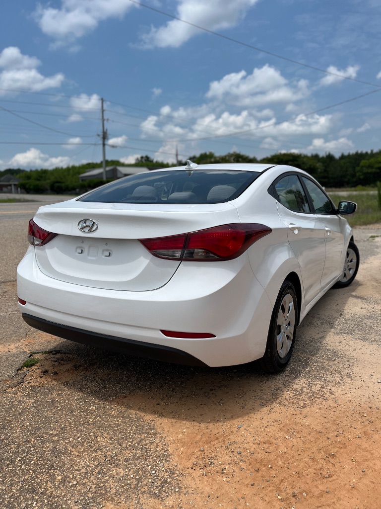 2016 Hyundai Elantra - $8,900
