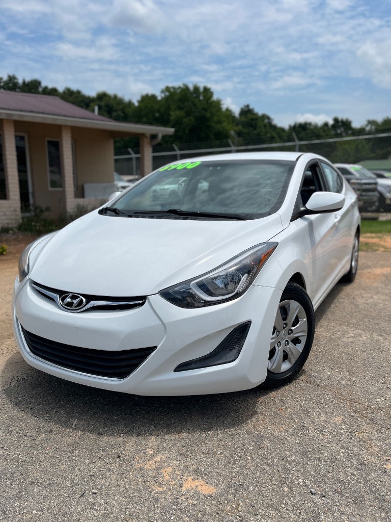 2016 Hyundai Elantra - $8,900