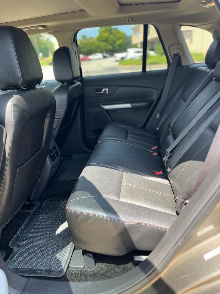 2014 Ford Edge - $8,900