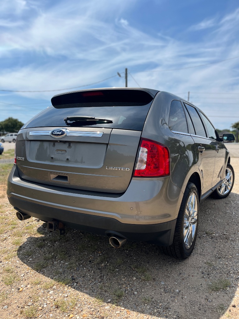 2014 Ford Edge - $8,900