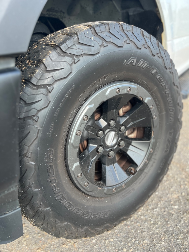 2019 Ford F-150 - $15,900