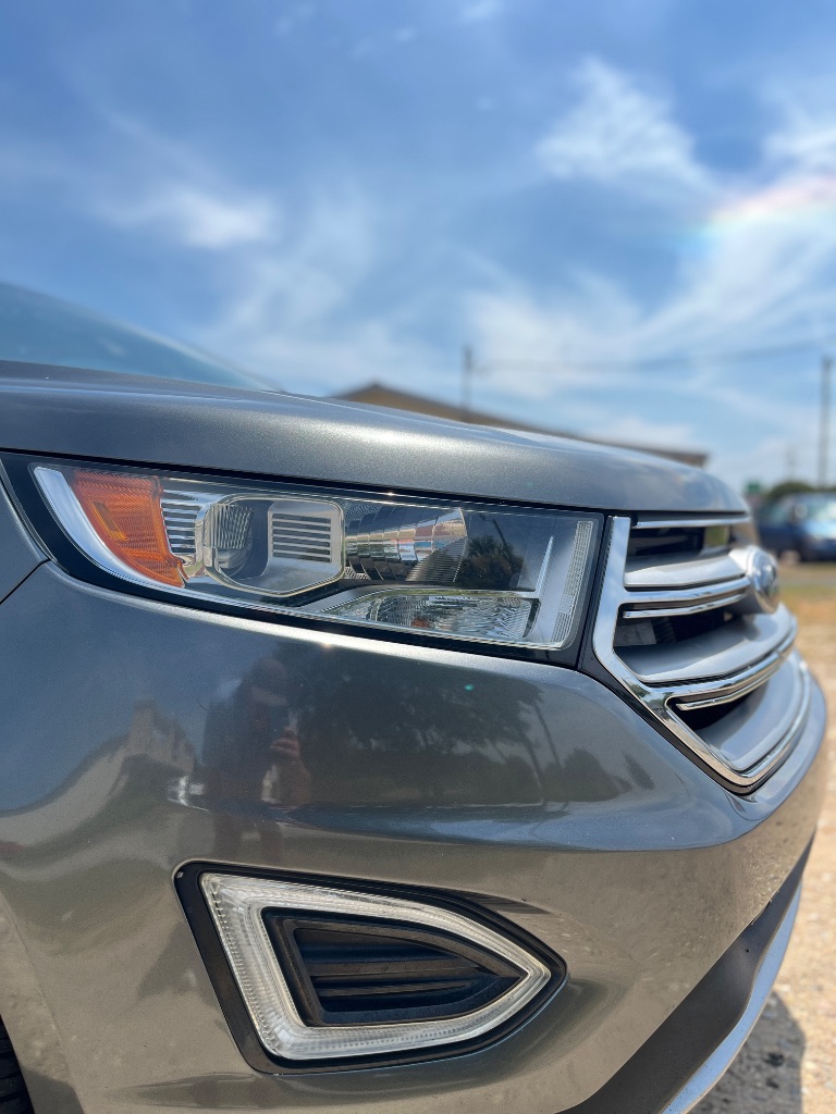 2016 Ford Edge - $9,900