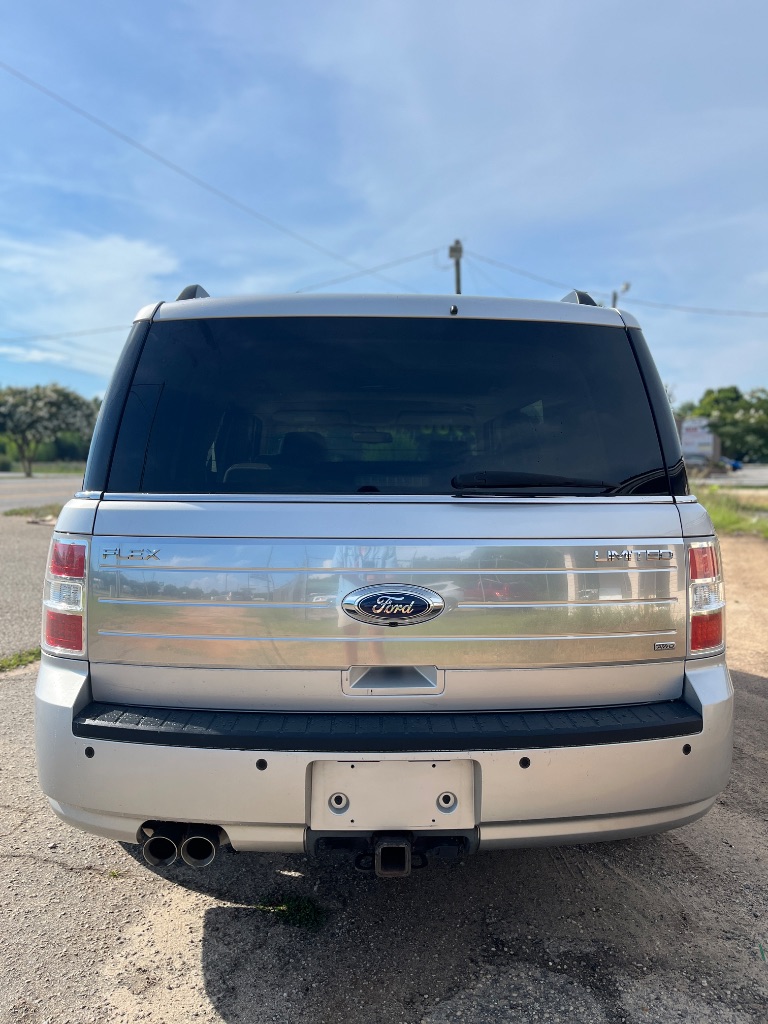 2011 Ford Flex - $8,900