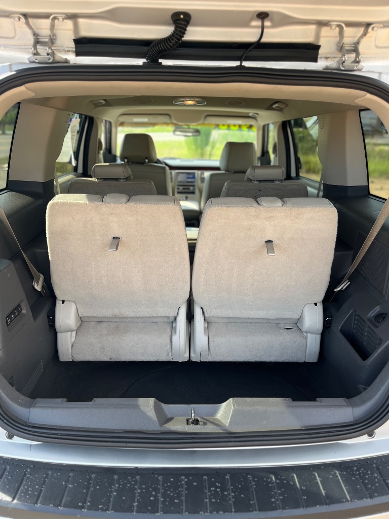 2011 Ford Flex - $8,900