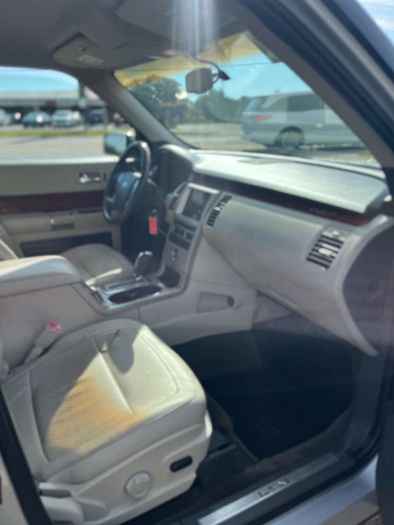2011 Ford Flex - $8,900