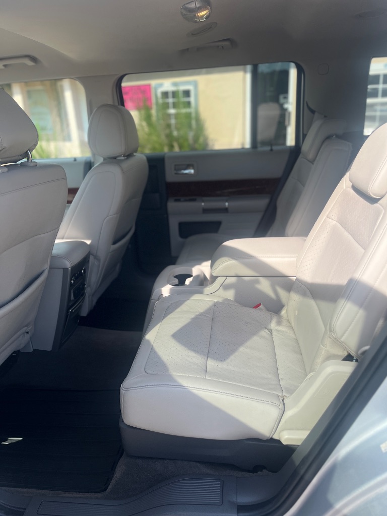 2011 Ford Flex - $8,900