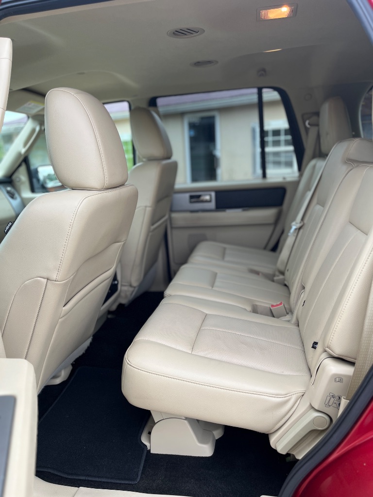 2016 Ford Expedition - $14,900