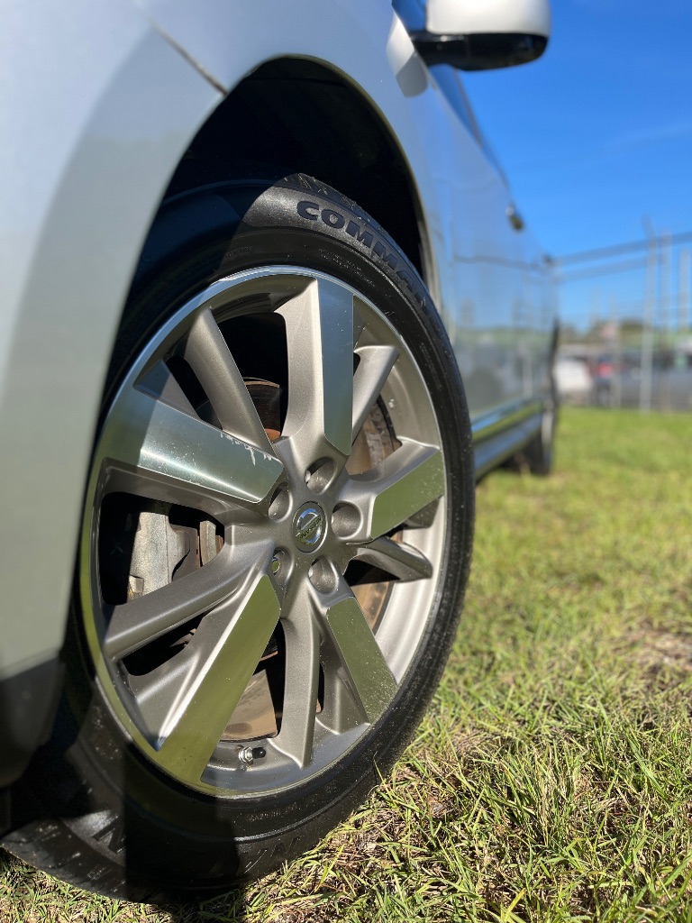 2015 Nissan Pathfinder - $8,900