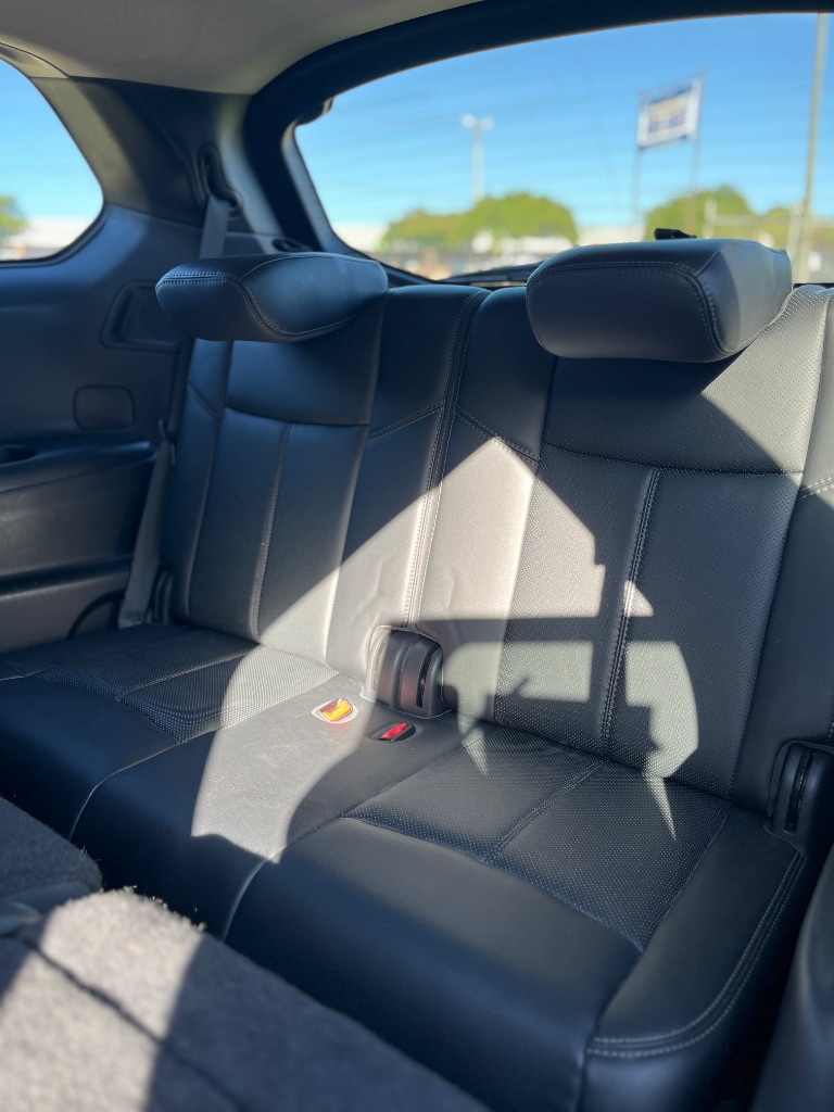 2015 Nissan Pathfinder - $8,900
