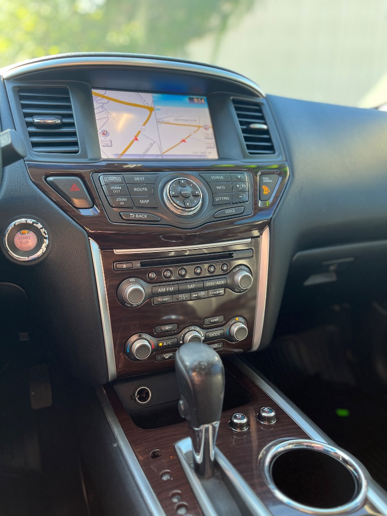 2015 Nissan Pathfinder - $8,900