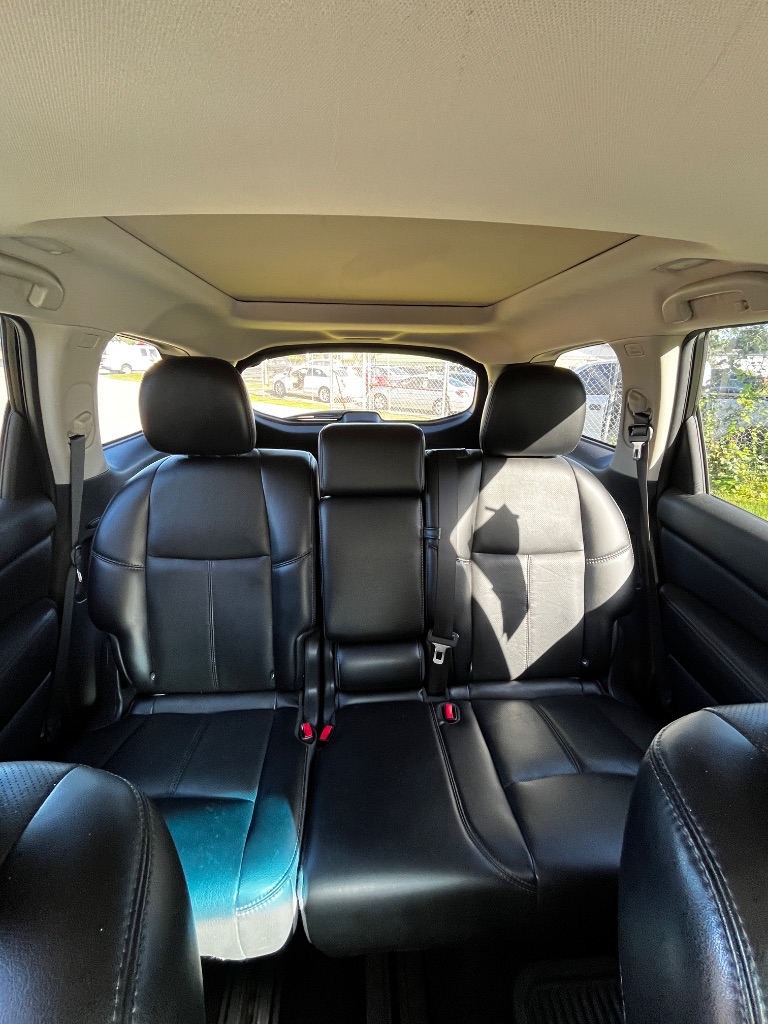 2015 Nissan Pathfinder - $8,900