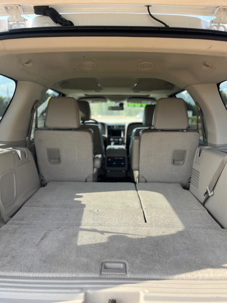 2016 Lincoln Navigator - $10,900