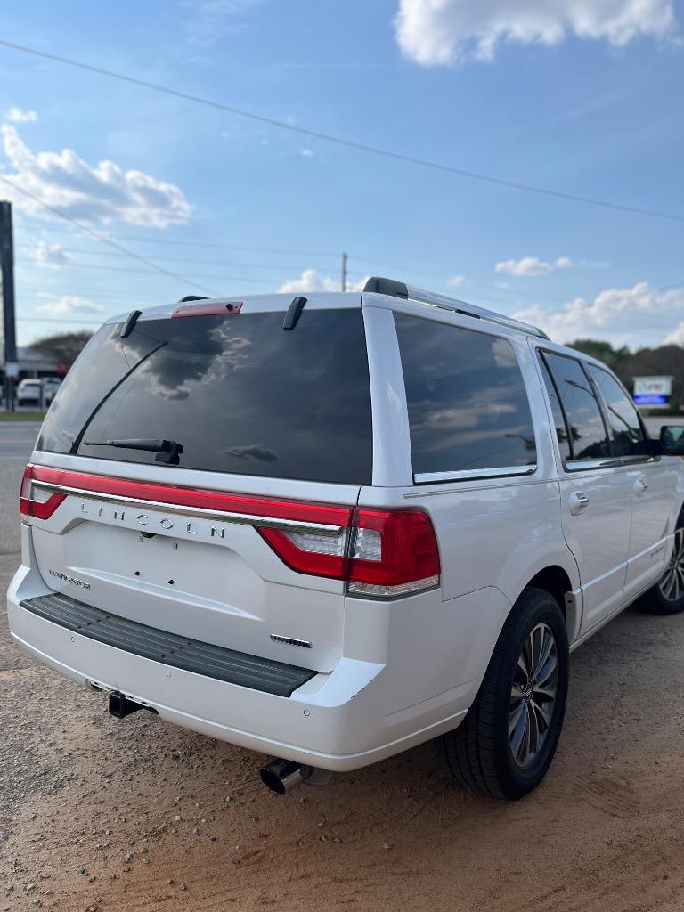 2016 Lincoln Navigator - $10,900