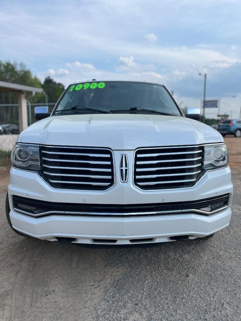 2016 Lincoln Navigator - $10,900