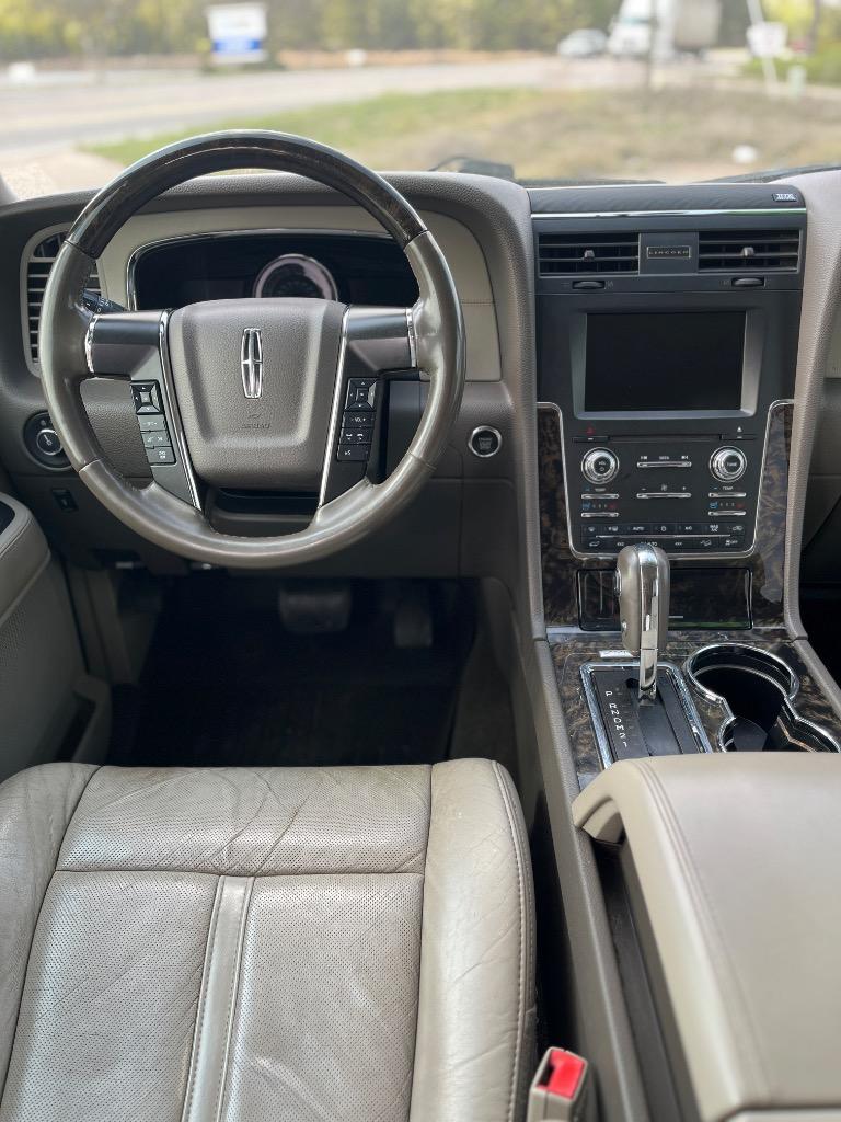 2016 Lincoln Navigator - $10,900