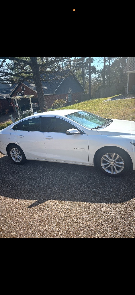 2018 Chevrolet Malibu - $11,995