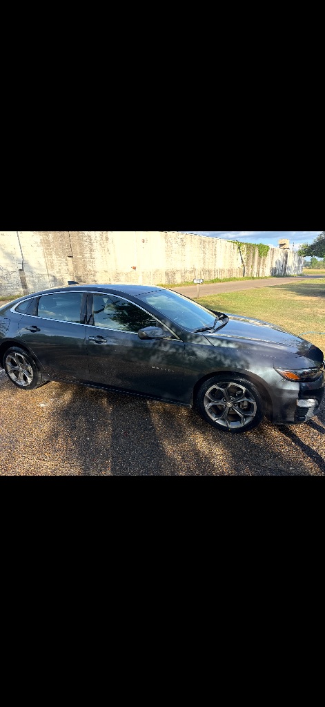 2020 Chevrolet Malibu - $8,800