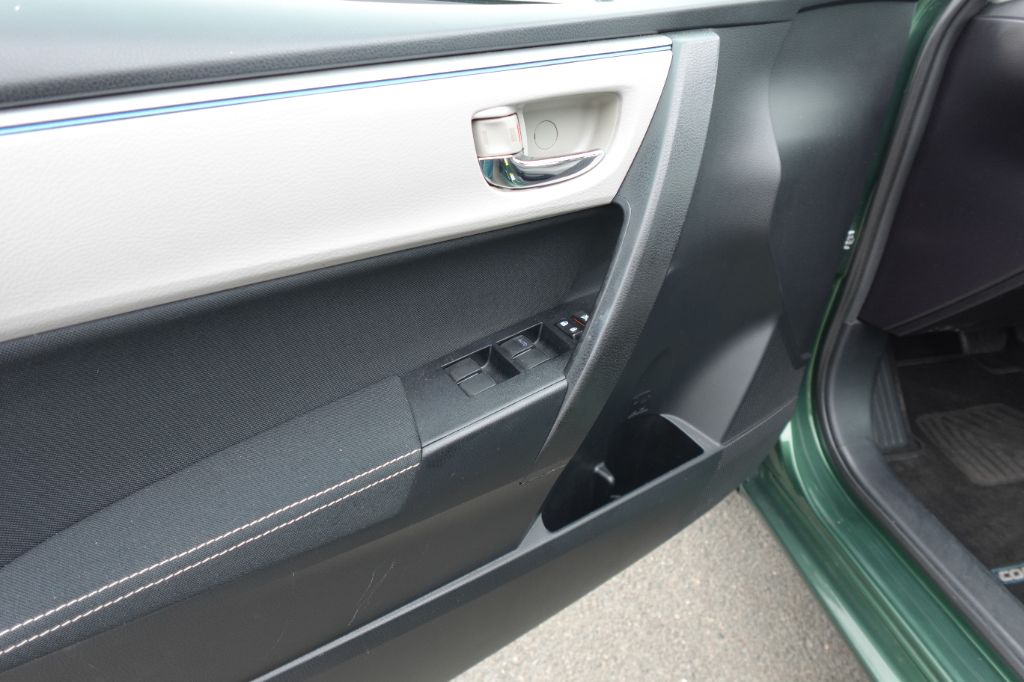 2015 Toyota Corolla - $13,800