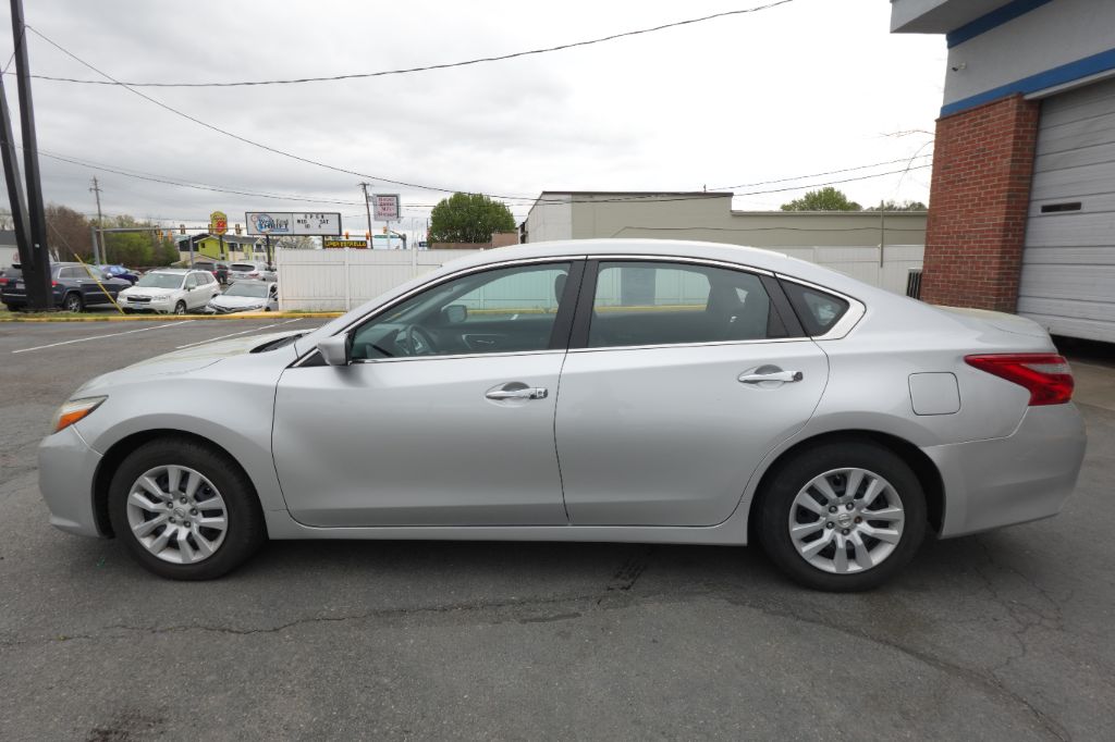 2017 Nissan Altima - $11,995