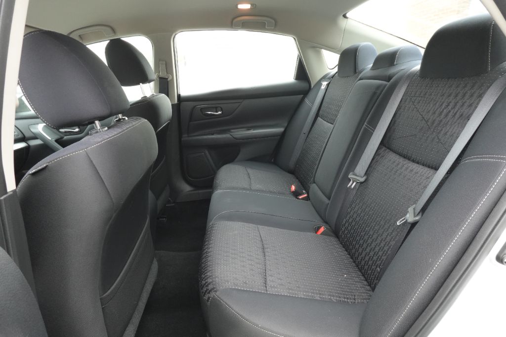 2017 Nissan Altima - $11,995