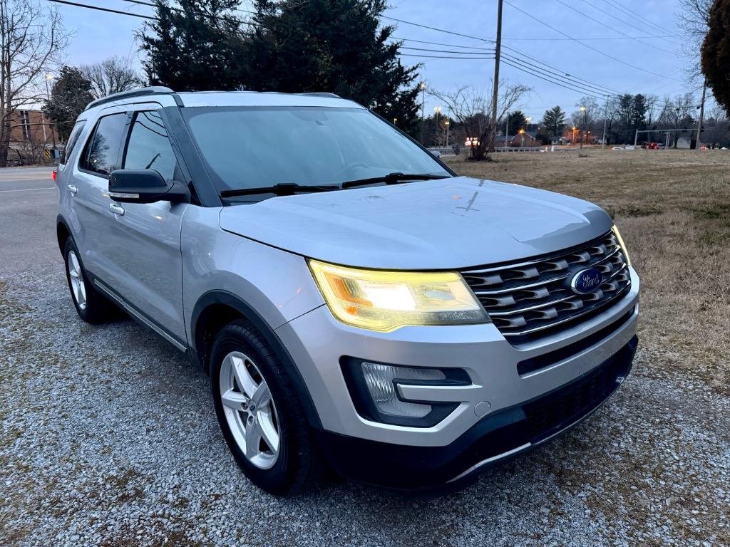 2016 Ford Explorer - $7,999