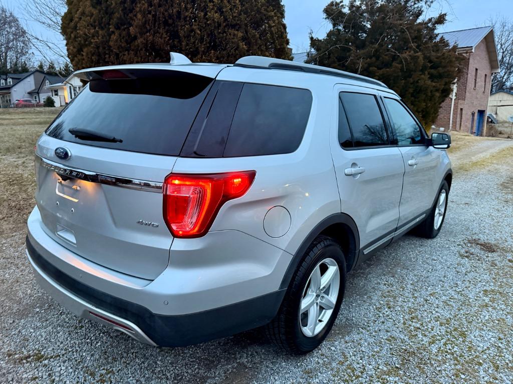 2016 Ford Explorer - $7,999