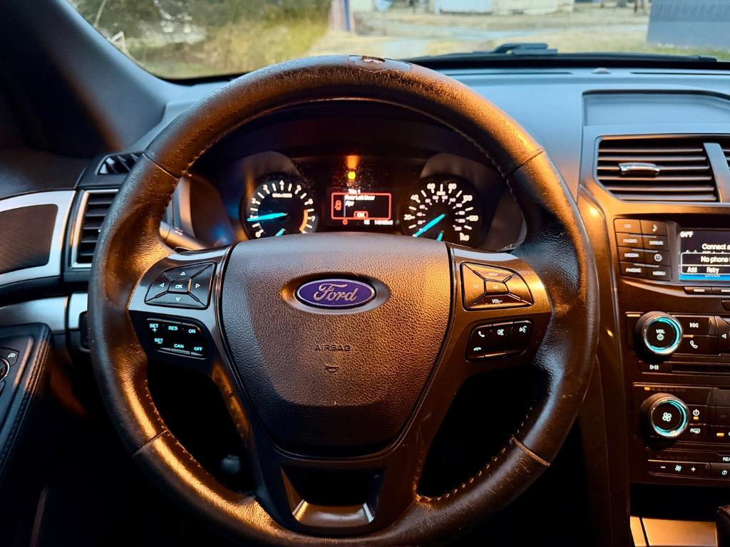 2016 Ford Explorer - $7,999