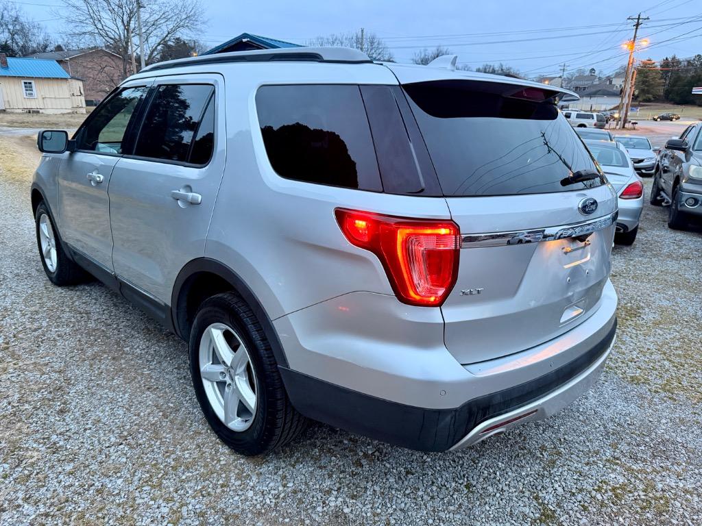 2016 Ford Explorer - $7,999