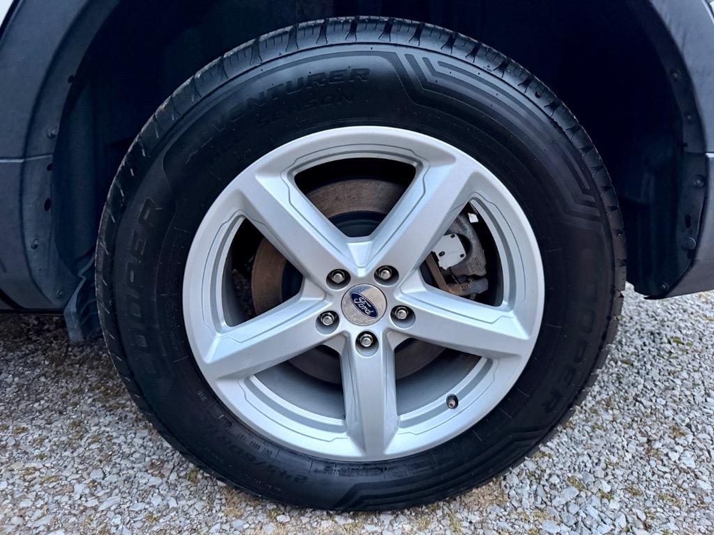 2016 Ford Explorer - $7,999